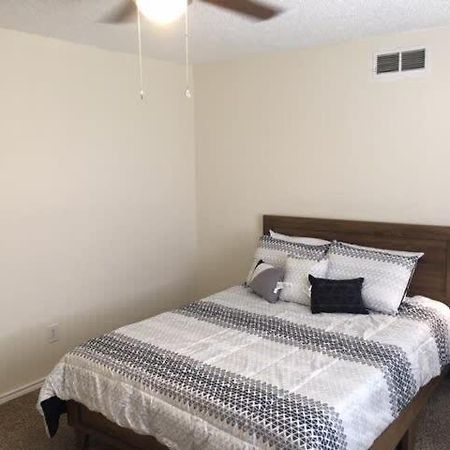 Quiet Townhouse Close To Fort Sill! Lawton Luaran gambar