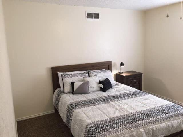 Quiet Townhouse Close To Fort Sill! Lawton Luaran gambar
