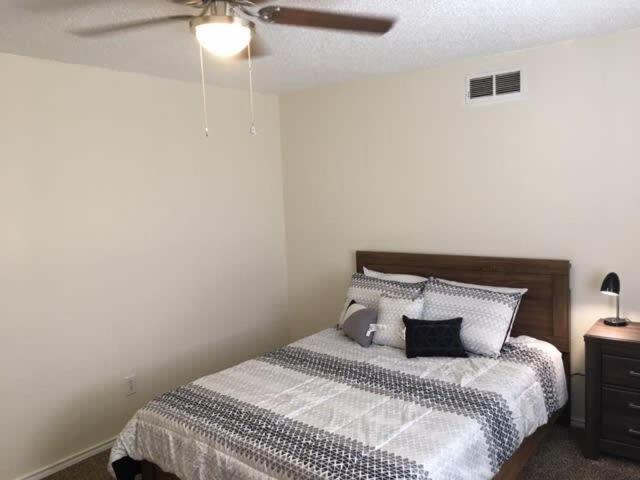 Quiet Townhouse Close To Fort Sill! Lawton Luaran gambar